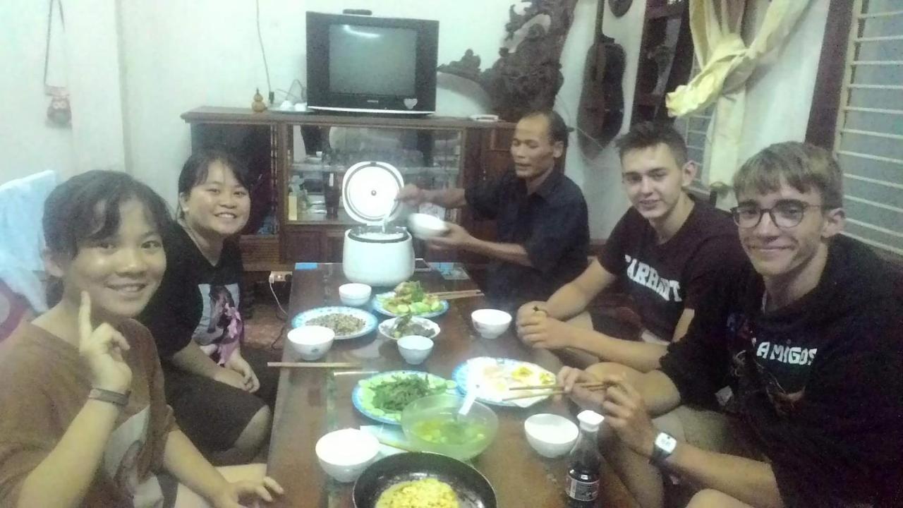 Happy Homestay Буонметхуот Экстерьер фото