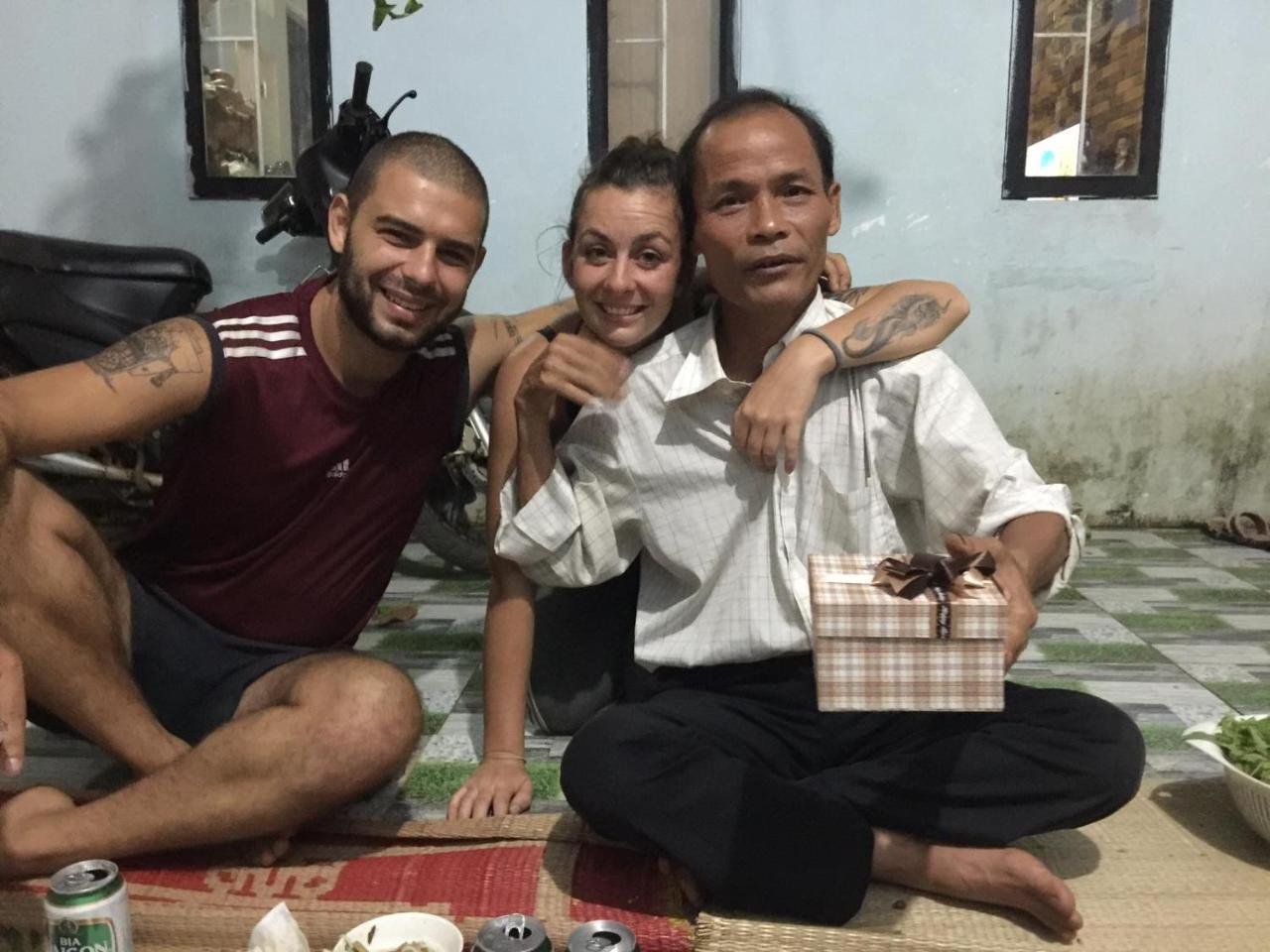 Happy Homestay Буонметхуот Экстерьер фото